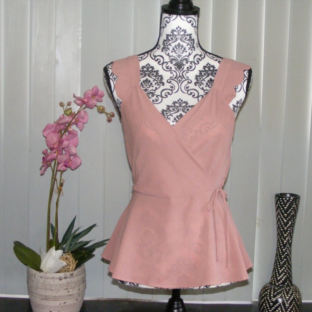 Monteau L.A Blush Color Peplum Top Size M EUC